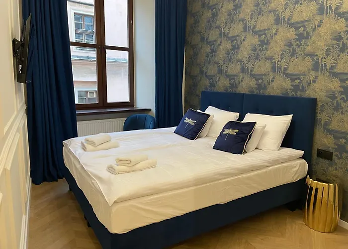 Bracka Main Square Apartments